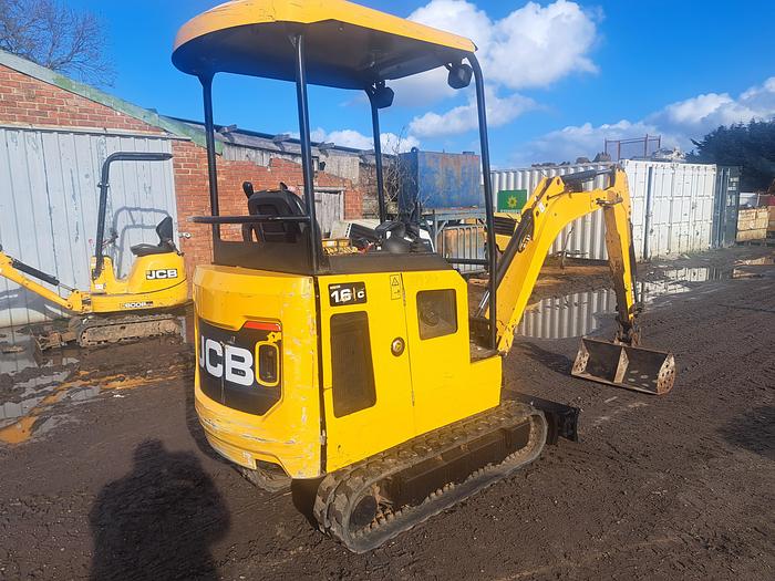 Used Jcb 16c-1 Mini Digger Trailer and breaker