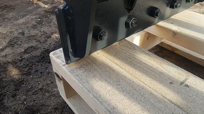 Selector Grab Suit 4 to 8 Tonne Machine