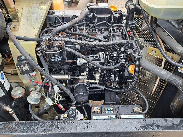 Used DOOSAN INGERSOLL RAND 7/41+ DIESEL PORTABLE AIR COMPRESSOR Low Hours
