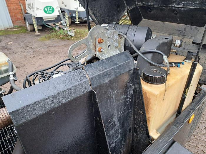 Used DOOSAN INGERSOLL RAND 7/41 DIESEL PORTABLE AIR COMPRESSOR Low Hours