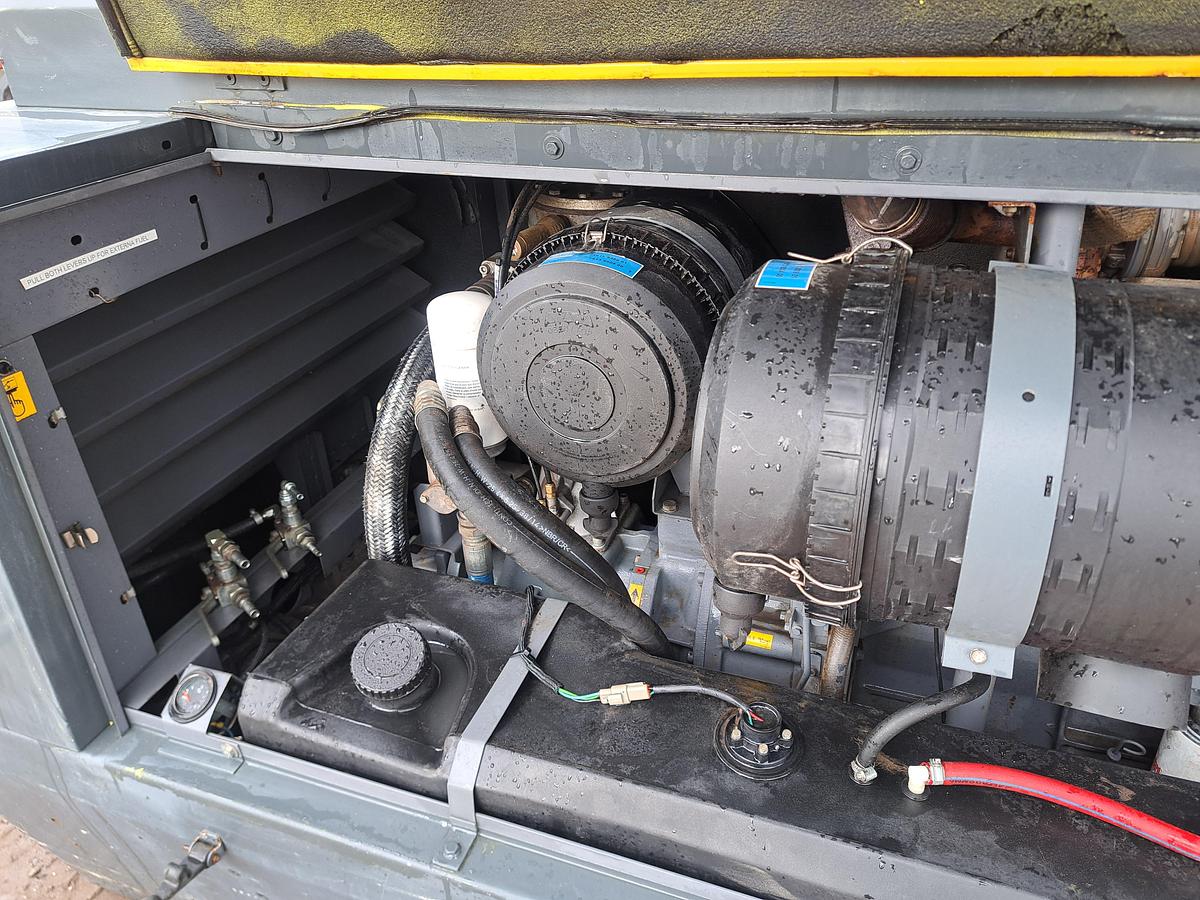 Used Atlas copco xahs 186