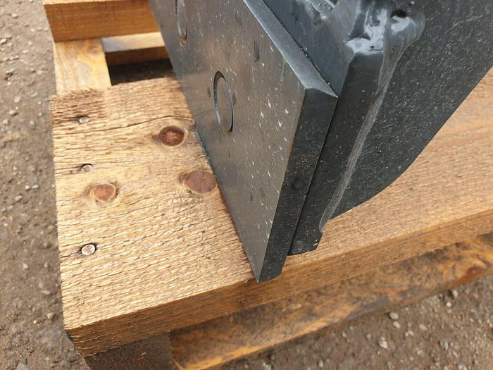 Selector Grab Suit 4 to 8 Tonne Machine