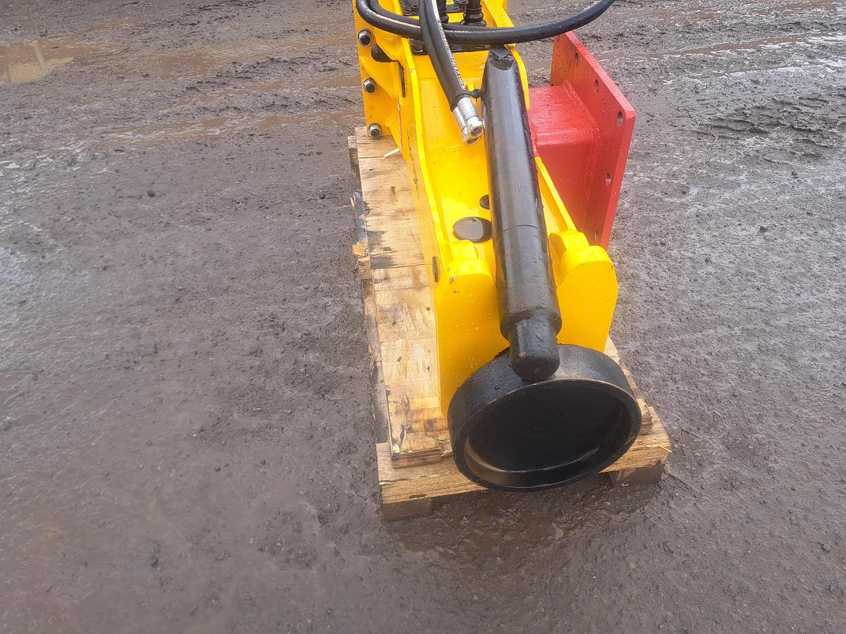 Toft post knocker breaker