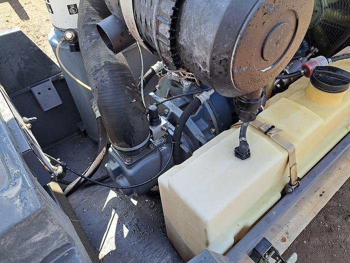 Used Atlas copco xas68 compressor