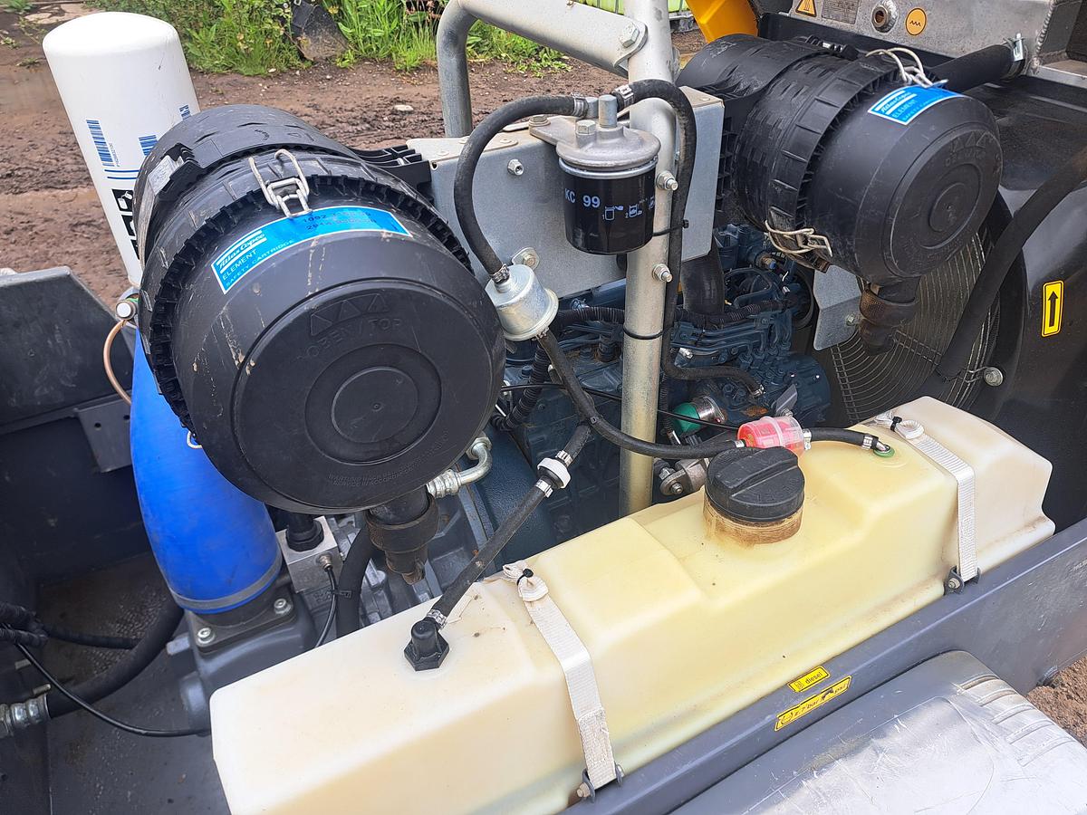 Used Atlas copco xas68