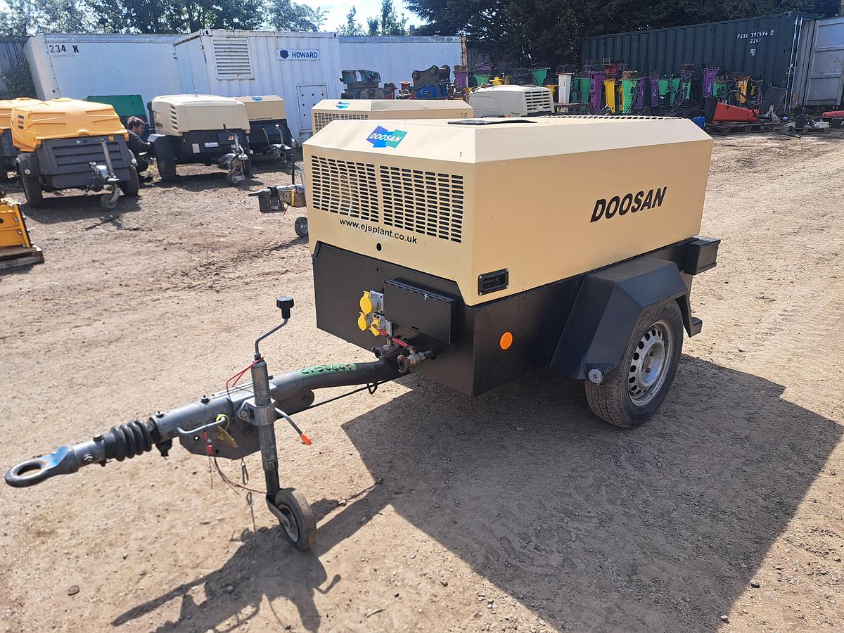 Used Doosan 7/26e Compressor generator