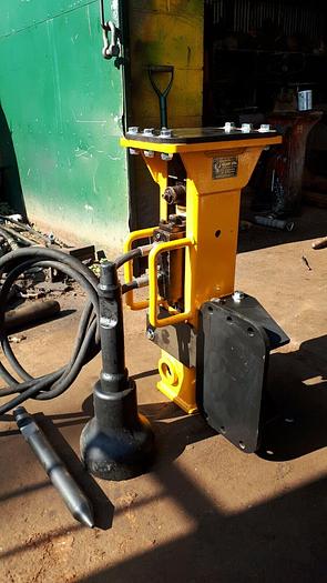 Used Arrowhead Post Driver breaker pecker hydraulic breaker post driver