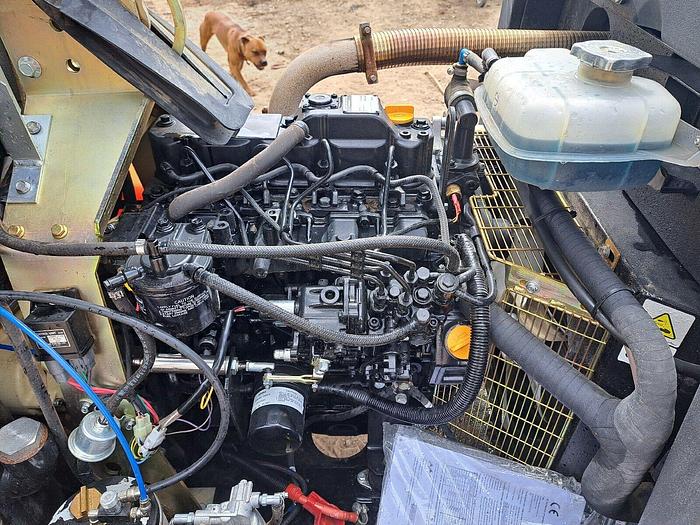 Used DOOSAN INGERSOLL RAND 7/41E DIESEL AIR COMPRESSOR GENERATOR 280 hours only