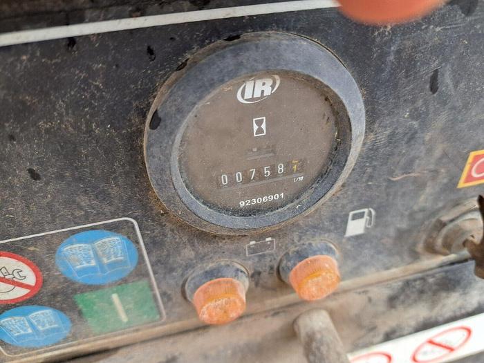 Used DOOSAN INGERSOLL RAND 7/41 DIESEL PORTABLE AIR COMPRESSOR LOW HOURS