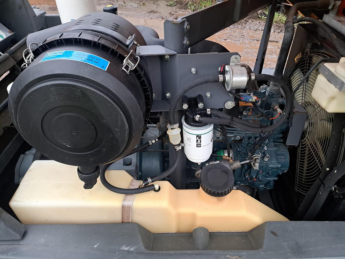 Used Atlas copco xas67 