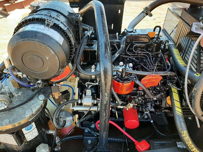 Used DOOSAN INGERSOLL RAND 7/31E DIESEL PORTABLE AIR COMPRESSOR WITH 110V GENERATOR