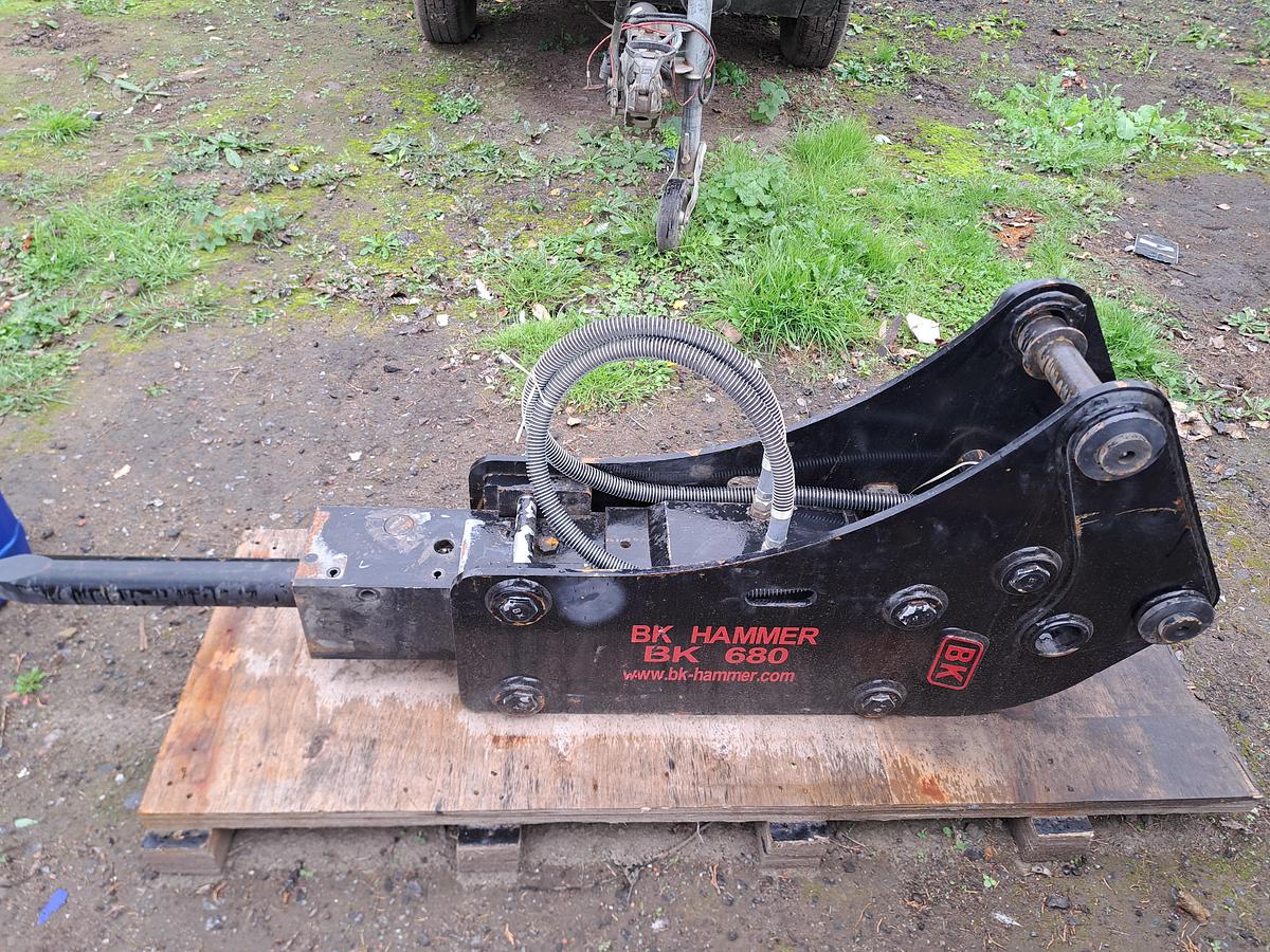 Jcb 3cx breaker 