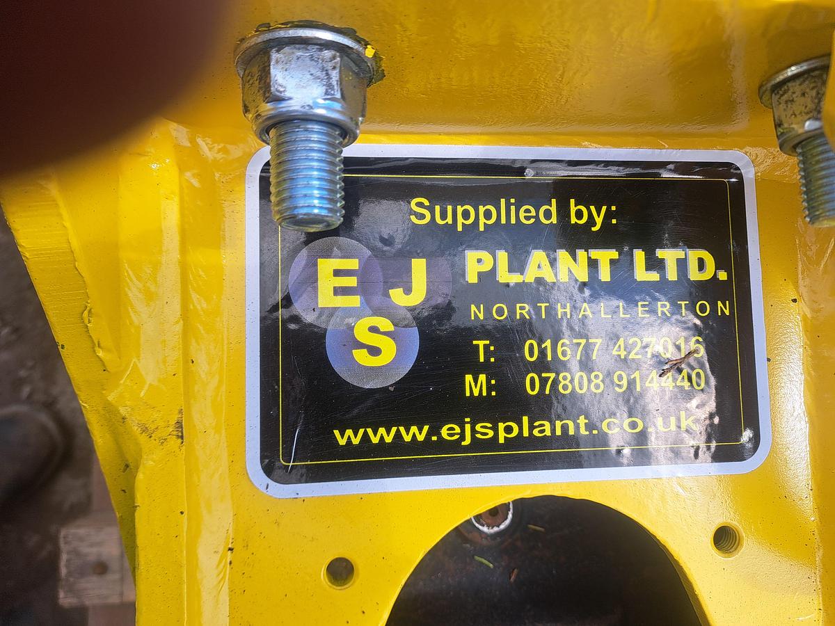 Used Atlas copco MB750