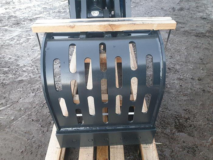 Selector Grab Suit 8 to 13 Tonne Machine