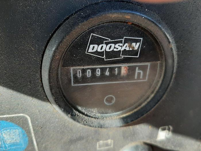 Used DOOSAN INGERSOLL RAND 7/41 DIESEL PORTABLE AIR COMPRESSOR