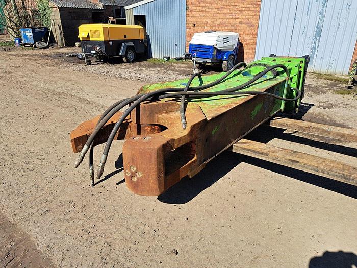 Used Demolition Scrap Shear