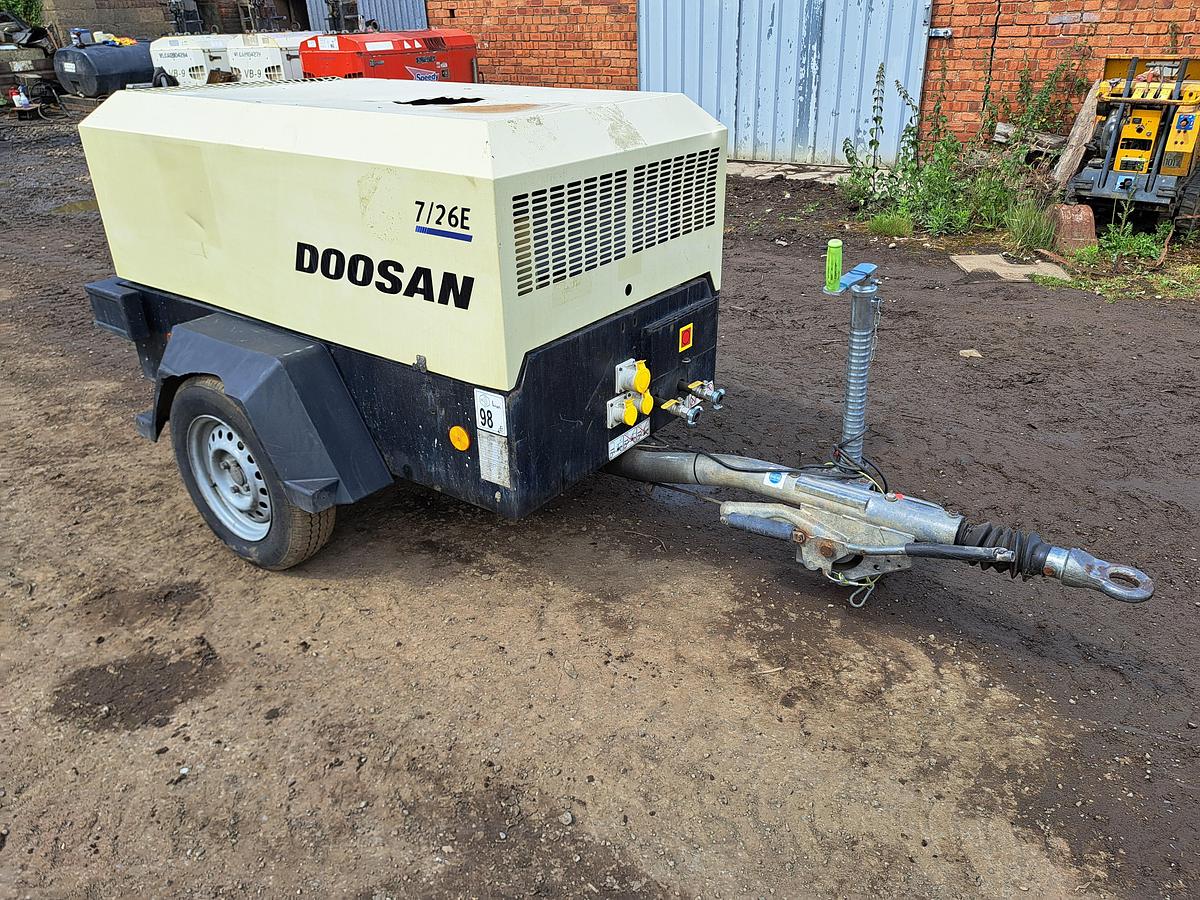 Used Doosan 7/26e Compressor generator