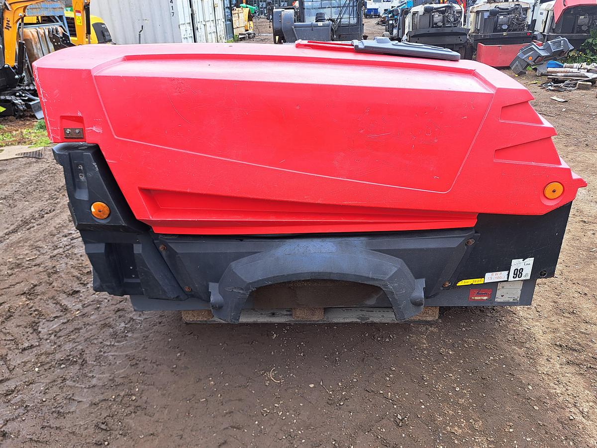 Used Atlas copco xas67