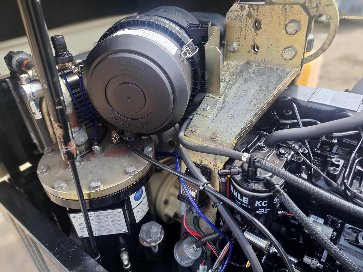 Used Doosan 7/41+ with aftercooler