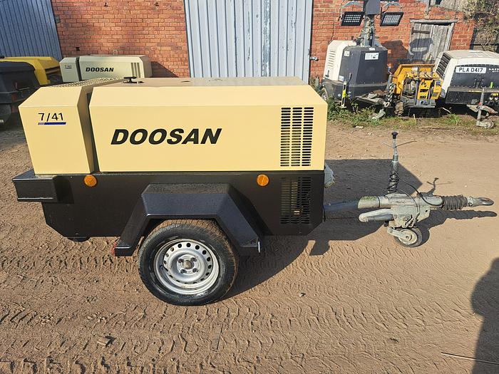 Used Doosan 7/41 compressor generator