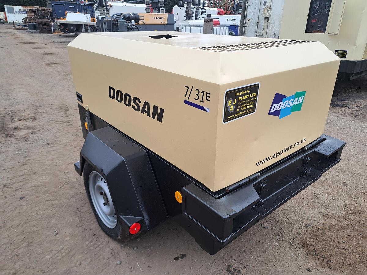 Used Doosan 7/31e compressor generator 