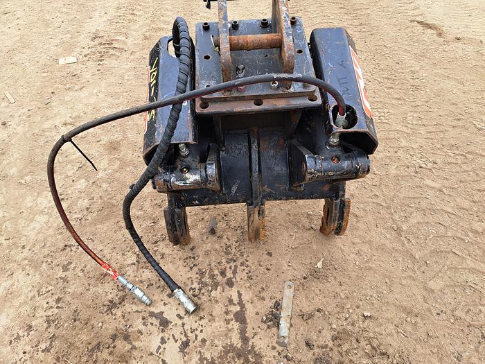 Used 5 tyne hydraulic grab