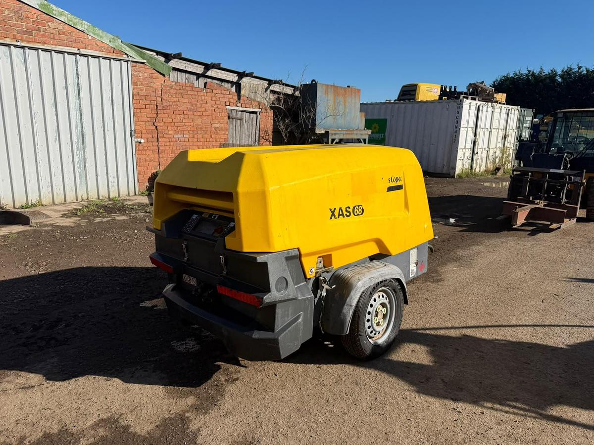 Used Atlas copco xas68