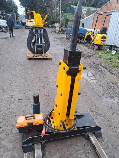 Skid steer breaker post knocker 