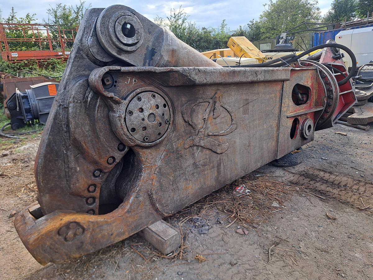 Used Labounty MSB200R