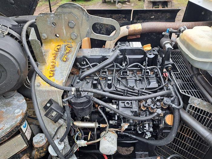 Used DOOSAN INGERSOLL RAND 7/41 DIESEL PORTABLE AIR COMPRESSOR Low Hours