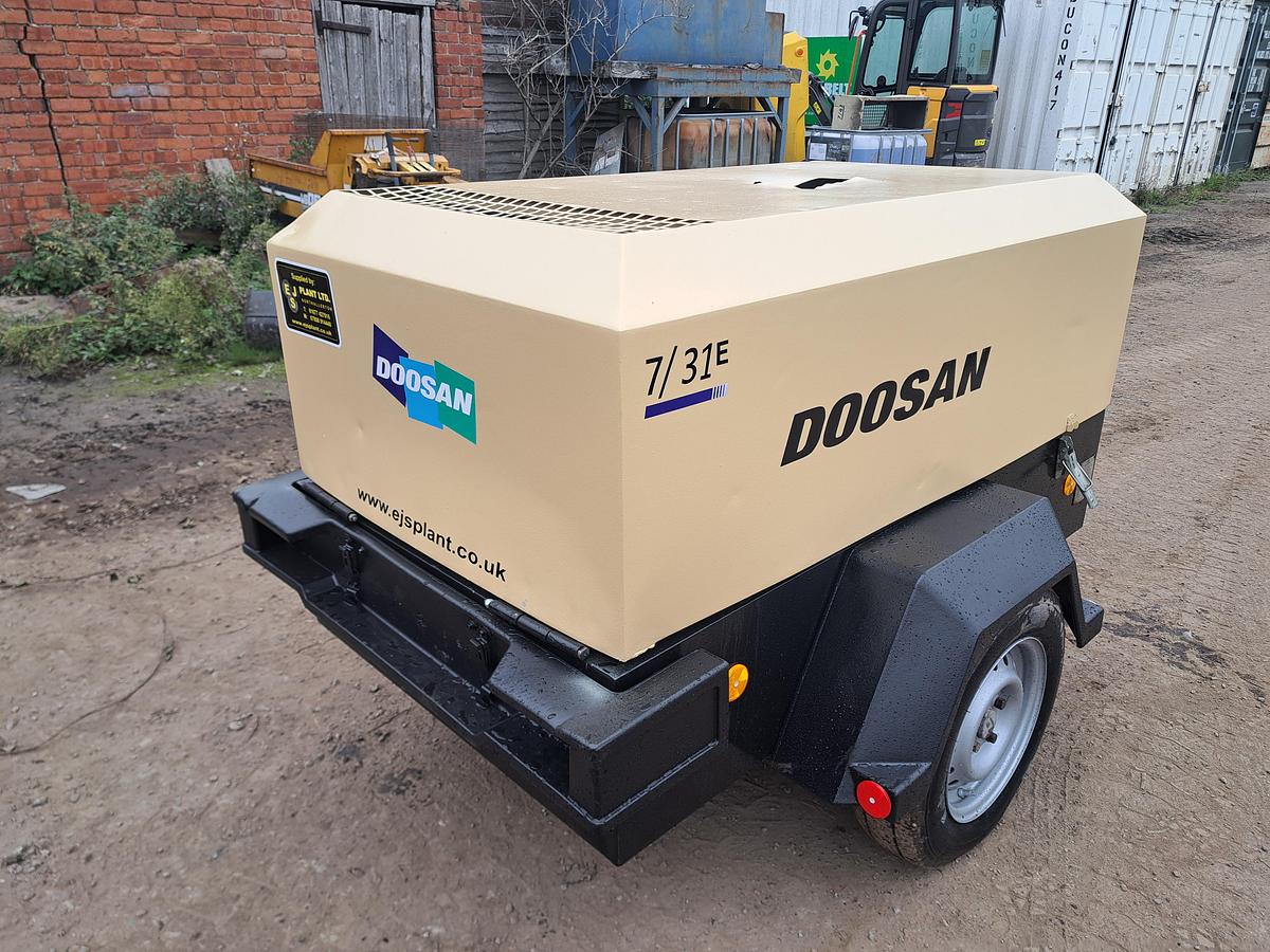 Used Doosan 7/31e compressor generator 