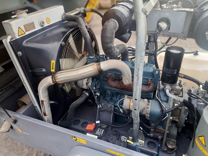 Used Atlas copco xas68 compressor