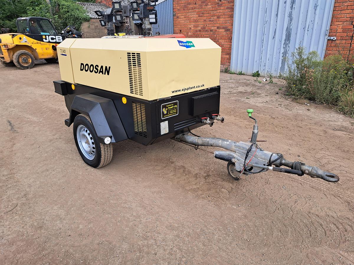 Used Doosan 741,140cfm 