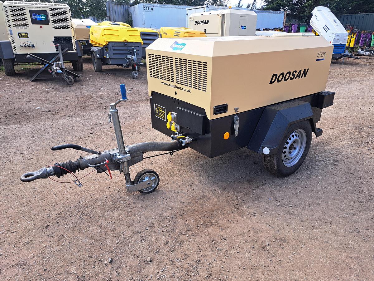 Used Doosan 7/31 compressor generator 