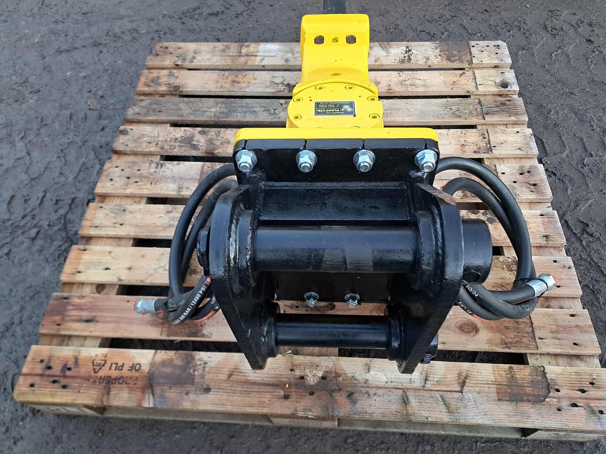 Used Atlas copco Sb302 
