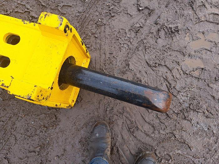 Used Hanwoo Breaker Excavator Digger