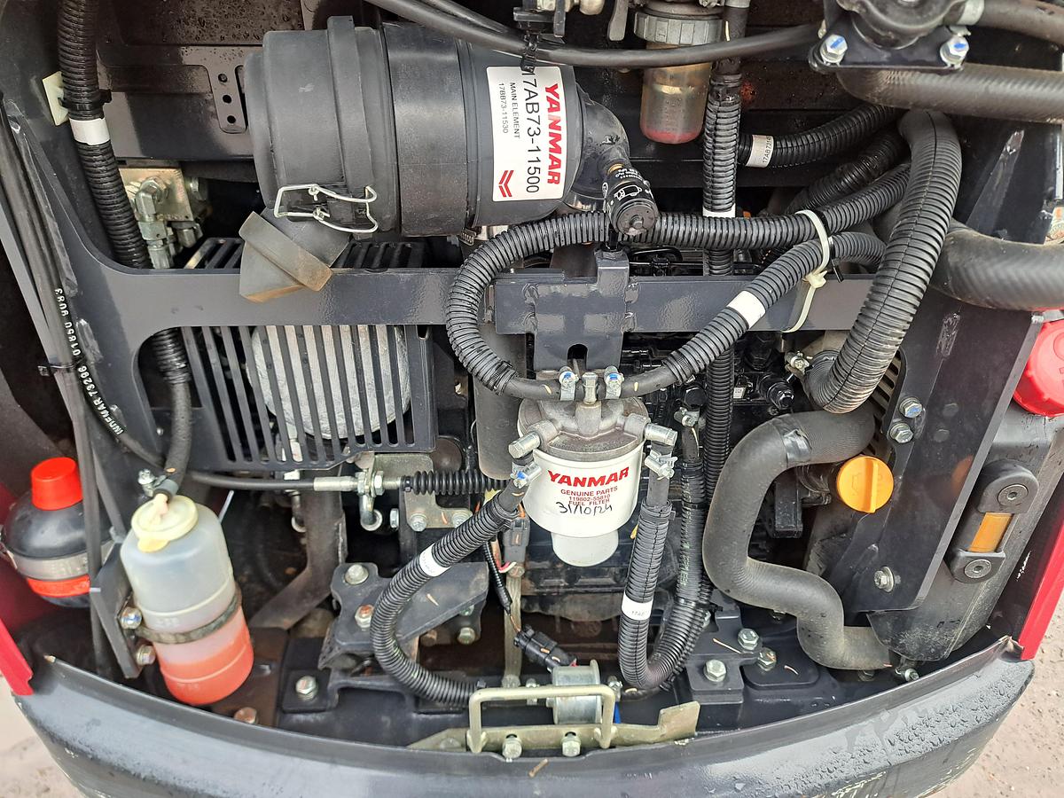 Used Yanmar SV15VT Mini Digger 