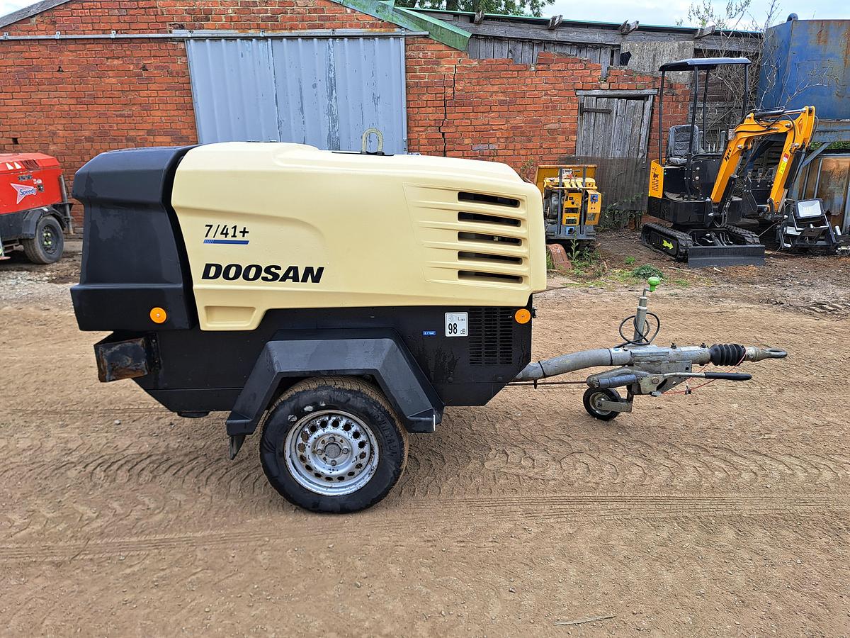 Used Doosan 741+ 102 hours only