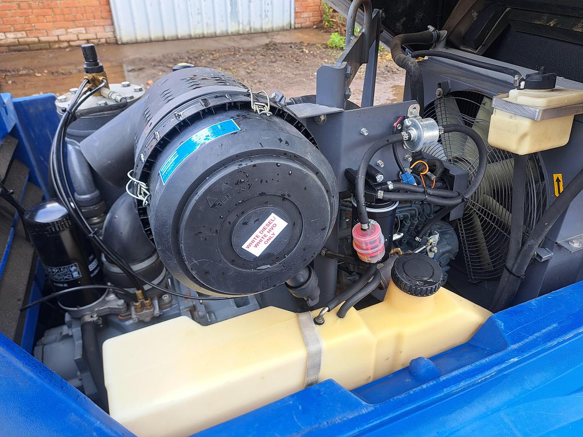 Used Atlas copco xas67