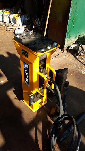 Used Arrowhead Post Driver Breaker Pecker Hydraulic Breaker Pecker Post Driver