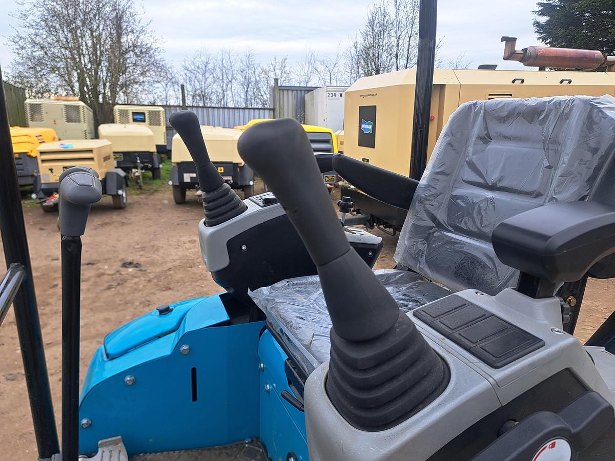 Used Kpc Kv15 mini digger