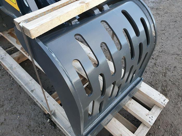 Selector Grab Suit 8 to 13 Tonne Machine