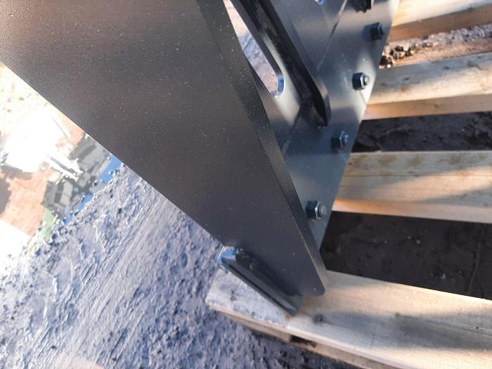 Mustang Selector Grab Suit 10 to 16 Tonne Machine