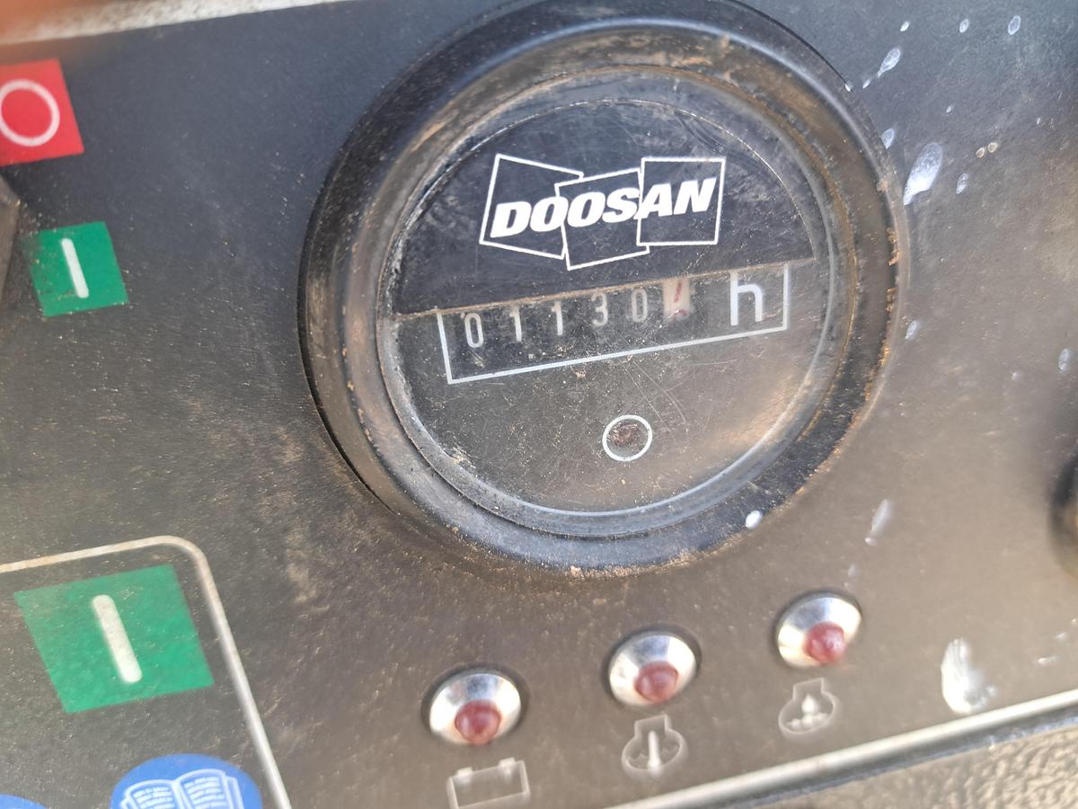 Used Doosan 7/26e Compressor generator