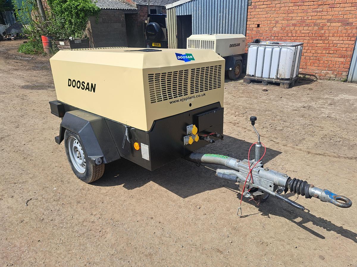 Used Doosan 7/26e Compressor generator