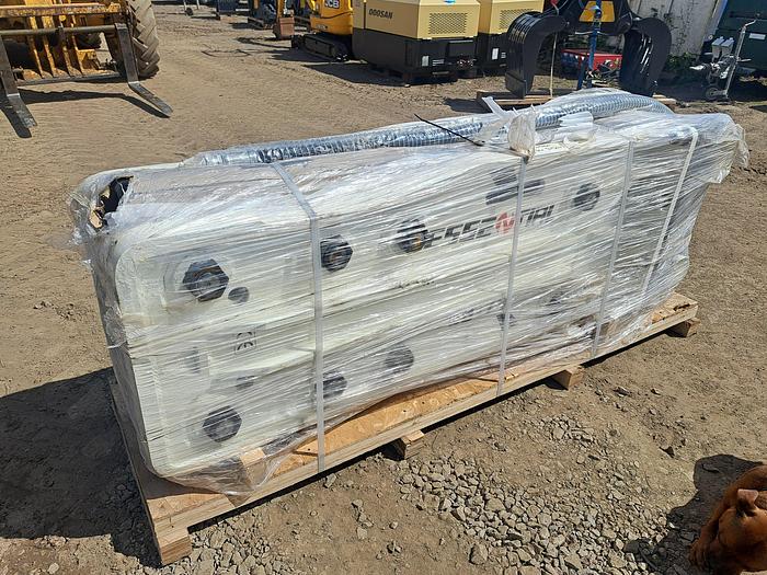 ESSENTIAL EB175 Breaker