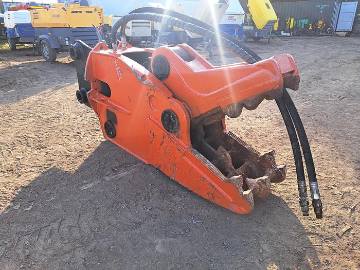 Used Hydraulic pulveriser 