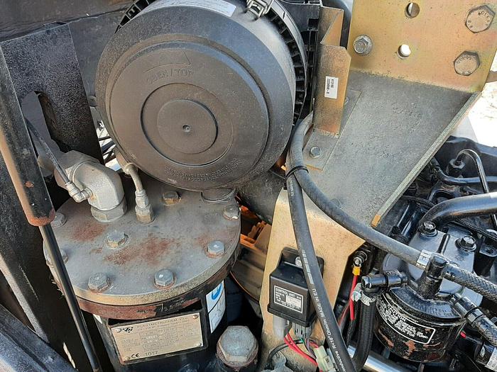 Used DOOSAN INGERSOLL RAND 7/41 DIESEL PORTABLE AIR COMPRESSOR