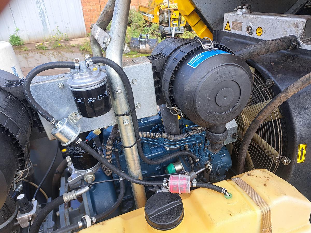 Used Atlas copco xas68