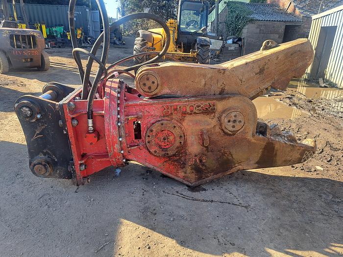 Used Okada Pulveriser